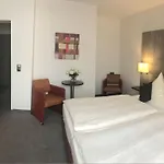 City Hotel Duesseldorf 3*