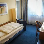 City Hotel Duesseldorf Отель Дюссельдорф