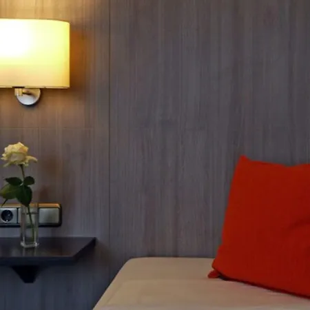 Hotel City Hotel Duesseldorf 3*