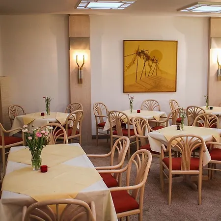 Hotel City Hotel Duesseldorf 3*