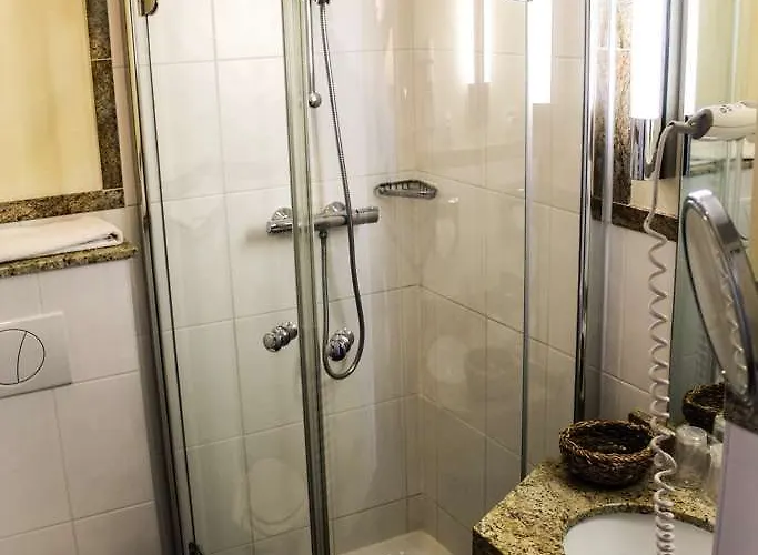 City Hotel Duesseldorf 3*