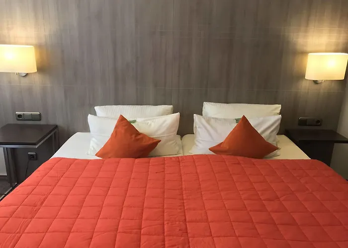 City Hotel Duesseldorf 3*