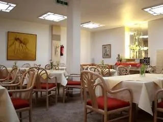 City Hotel Duesseldorf Отель